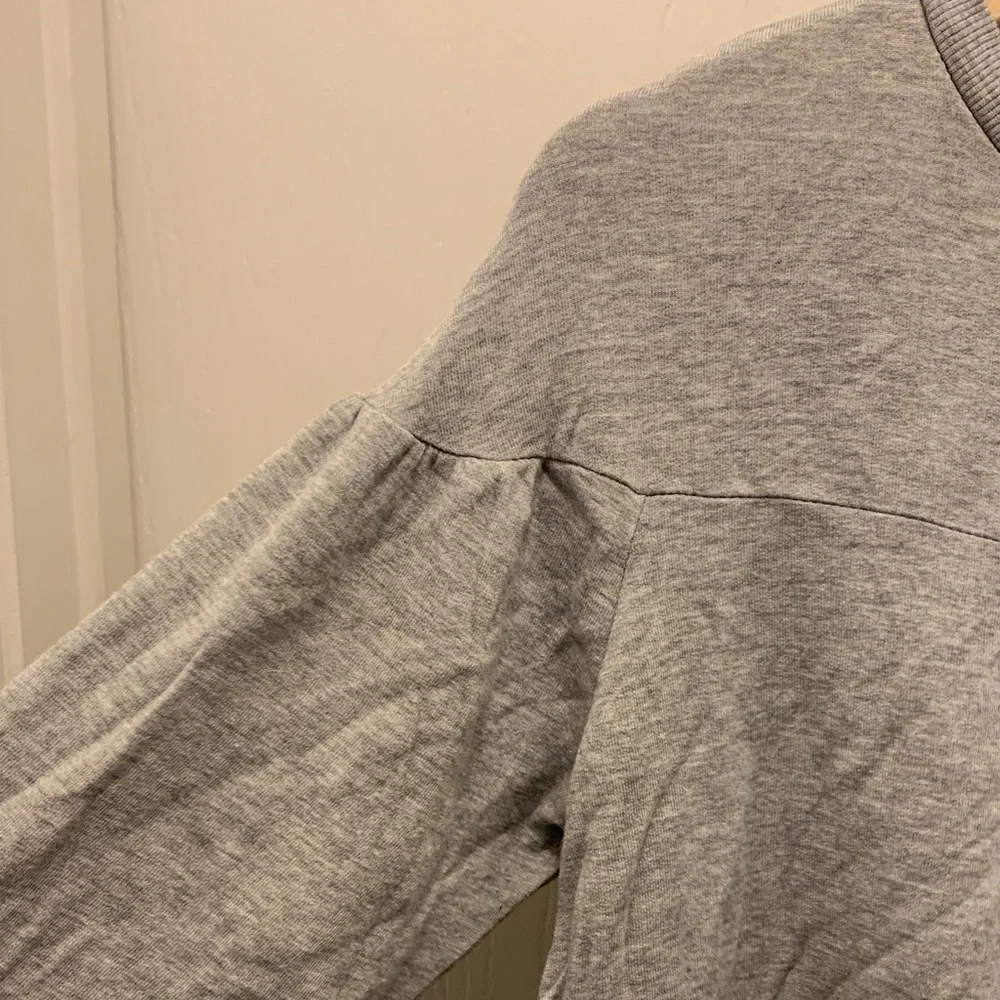 Z Supply Light Gray Women's Crewneck Sweater